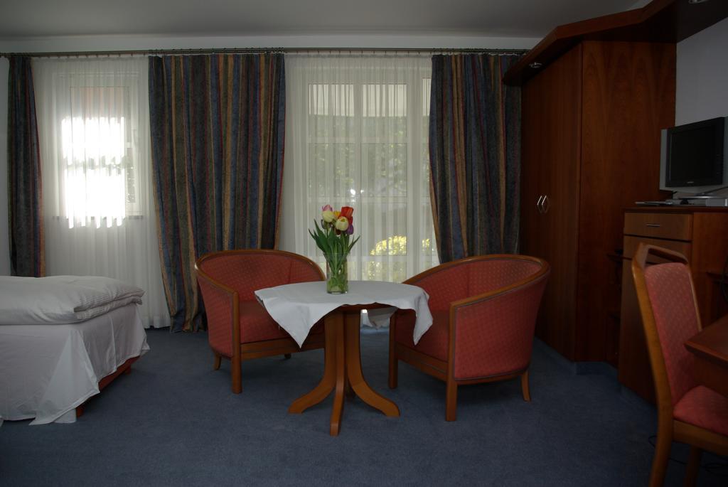 Hotel Alte Bruecke Bad Homburg vor der Höhe Esterno foto