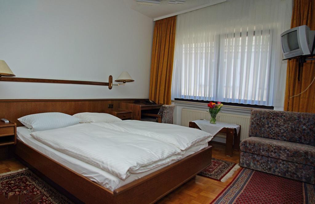 Hotel Alte Bruecke Bad Homburg vor der Höhe Camera foto